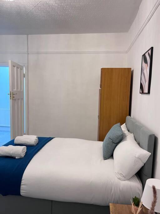 ساوثيند أون سي Spacious 3 Bed Flat - Beach Nearby - No Pets المظهر الخارجي الصورة