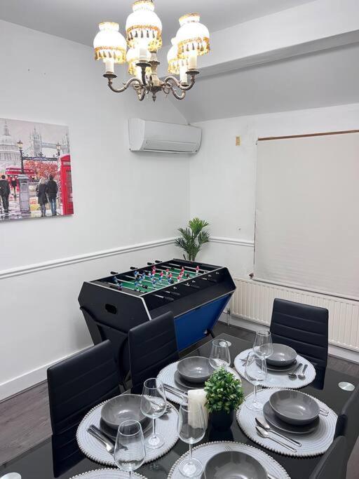 ساوثيند أون سي Spacious 3 Bed Flat - Beach Nearby - No Pets المظهر الخارجي الصورة